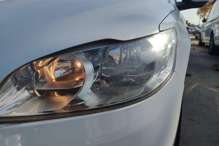 Used Peugeot 301 2016 1.6L Automatic Luxury Edition