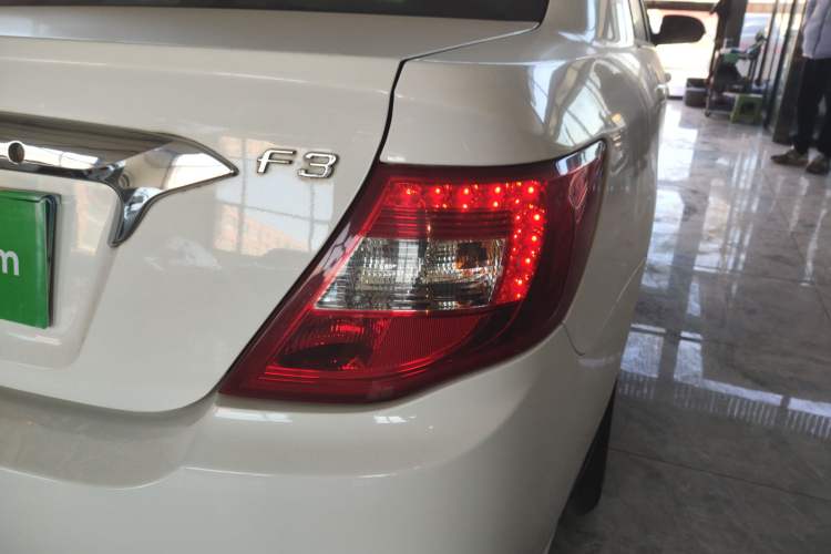 Used BYD F3 2015 Energy-Saving Edition 1.5L Manual Luxury Model