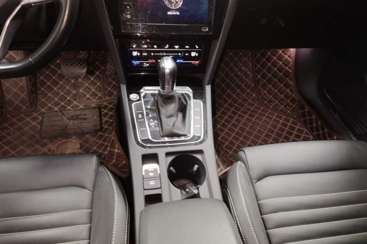 Used Volkswagen Magotan 2020 330TSI DSG Leading Model
