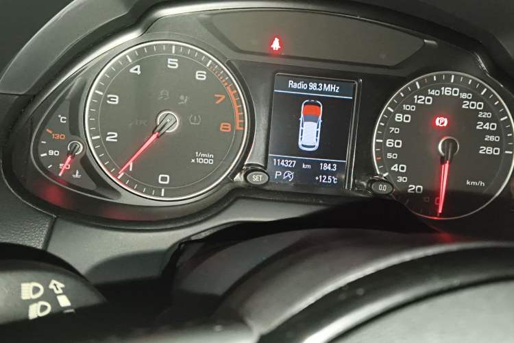 Used Audi Q5 2018 Collector's Edition 40 TFSI Technology Model
