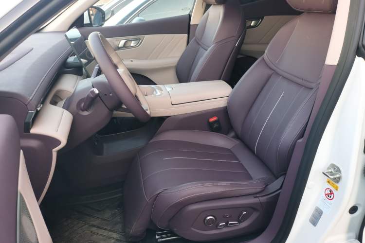 Used  S07 2026 230Ultra with Huawei Qiankun ADS SE Edition
