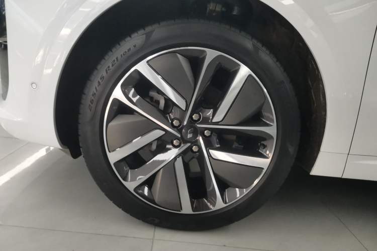 Used Li Auto L6 2024 Pro Model
