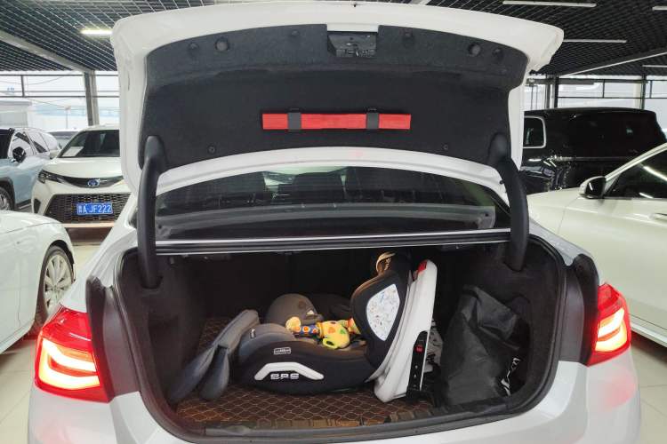 Used BMW 3 Series 2019 320Li Fashion Model
