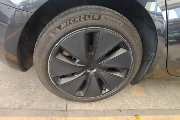 Used Tesla Model 3 2023 Rear-Wheel-Drive Version
