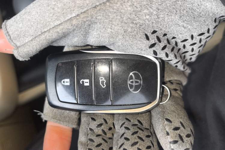 Used Toyota Highlander 2017 2.0T Four-Wheel Drive Ultimate Edition 7 Seats
