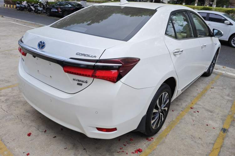 Used Toyota Corolla 2017 Revised Dual-Engine 1.8L E-CVT Elite Edition

