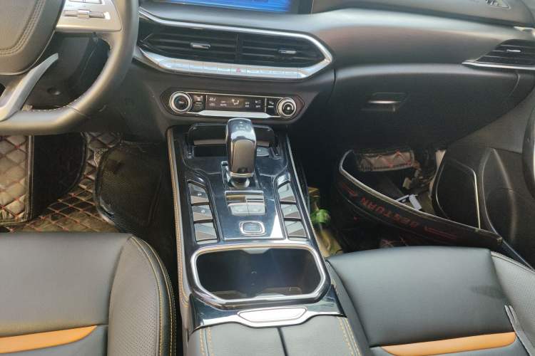 Used Bestune T77 2019 230 TID Automatic Prestige Version China V Emission Standard
