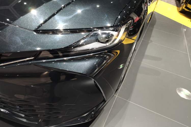 Used Toyota Camry 2024 Dual-Motor 2.0 HGVP Luxury Edition
