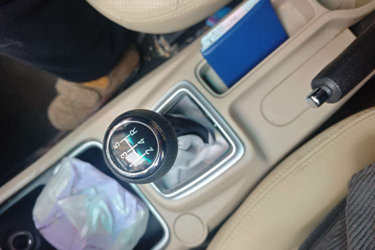 Used Jinbei 750 2015 1.5L Luxury Model
