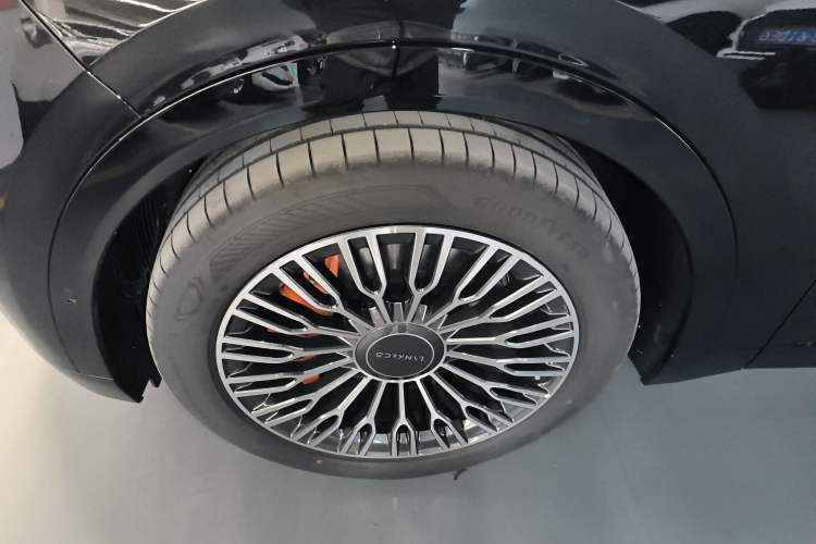 Used Lynk & Co 900 2025 2.0T Exploration Edition
