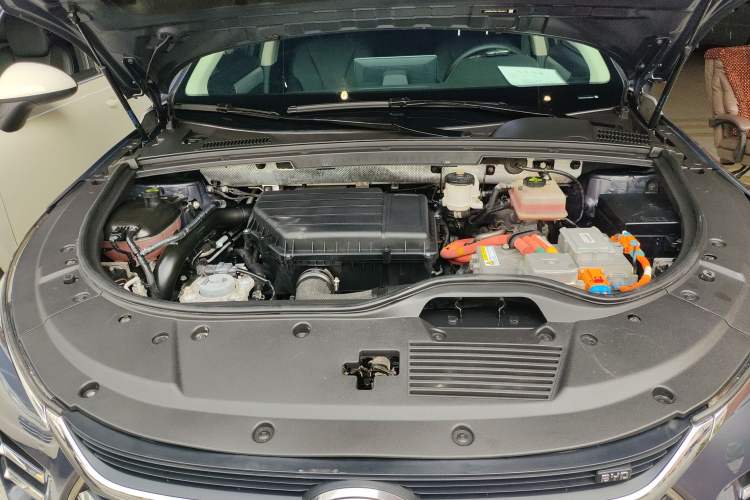 Used BYD Tang New Energy 2018 DM 2.0T All-Wheel Drive Smart Connectivity Luxury Model 7 Seats China V Emission Standard