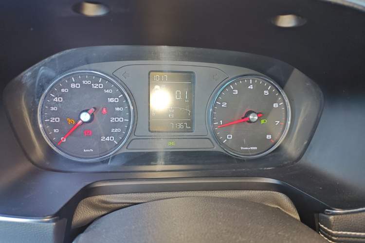 Used Roewe RX5 2018 20T Two-Wheel Drive Manual Flagship Edition