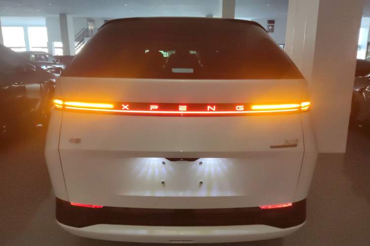 Used XPeng X9 2024 640 All-Wheel Drive High-Performance Max
