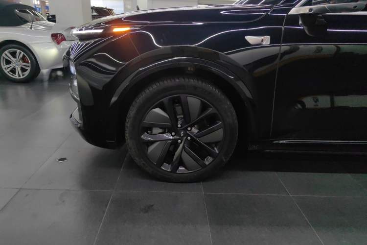 TDK.VehicleDetails.img