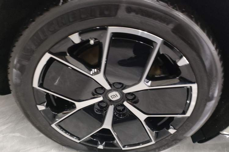 Used  SU7 2024 Rear-Drive Long-Range Intelligent Driving Version