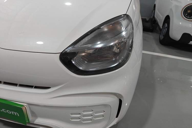 Used Roewe Clever 2021 302 km New Four-Seater Super-Efficient Version