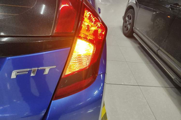 Used Honda Fit 2018 1.5L CVT Comfort Sunroof Version