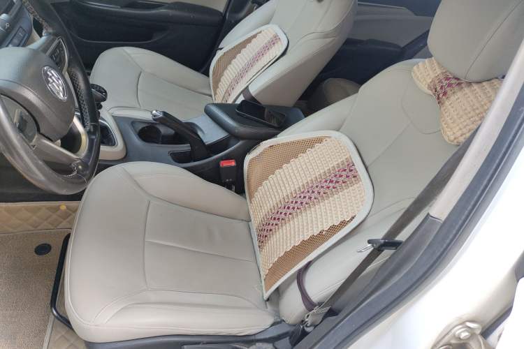 Used Buick GT 2018 15T Manual Elite Version China V Standard
