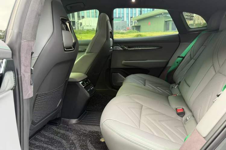 Used Zeekr 001 2022 Ultra-Long Range Dual-Motor ME Version