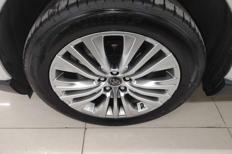 Used Toyota Harrier 2023 2.0L CVT Two-Wheel Drive Deluxe Edition