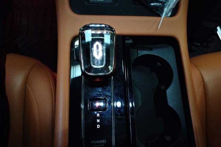 Used Hima AITO M7 2024 1.5T Intelligent Driving Rear-Drive Pro Version 5 Seats Ternary Lithium Battery
