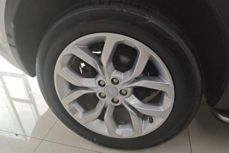 Used Land Rover Discovery Sport 2018 240 PS HSE Version
