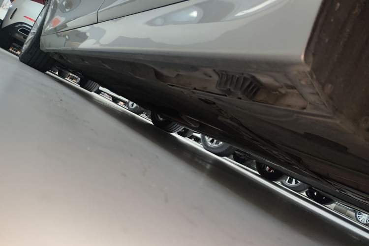 Used BMW 5 Series 2014 528Li Leading Model