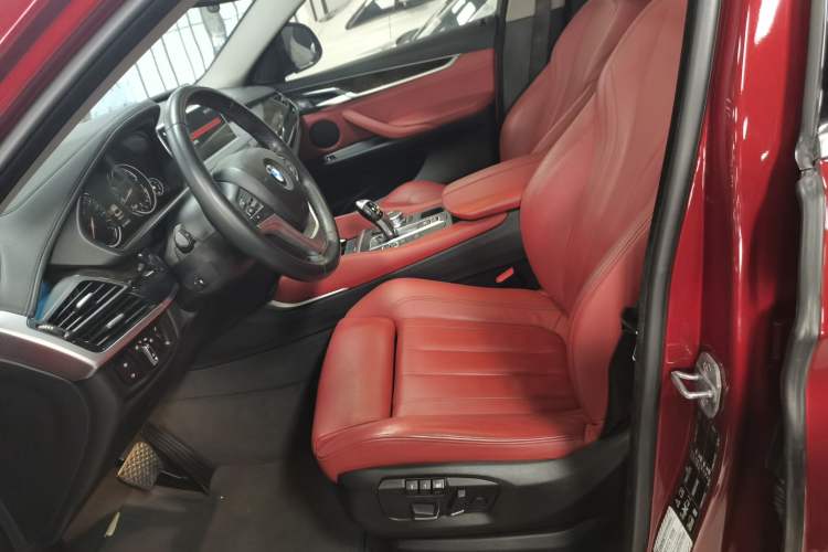 Used BMW X6 2018 xDrive28i
