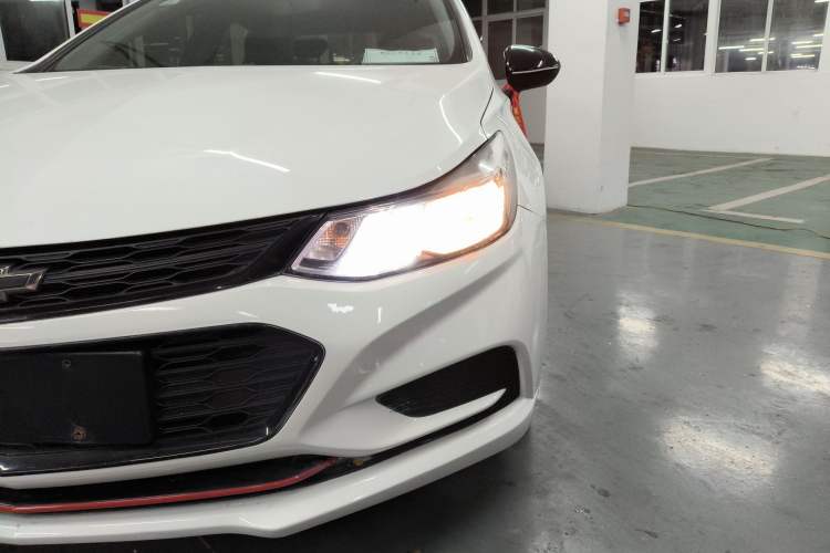 Used Chevrolet Cruze 2018 Redline 320 Automatic Pioneer Edition
