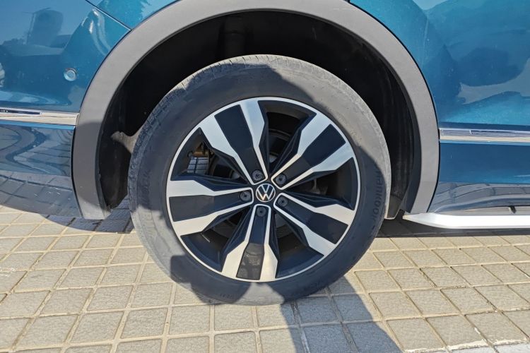 Used Volkswagen Tiguan L 2021 380TSI Automatic All-Wheel Drive R-Line Flagship 7-Seater