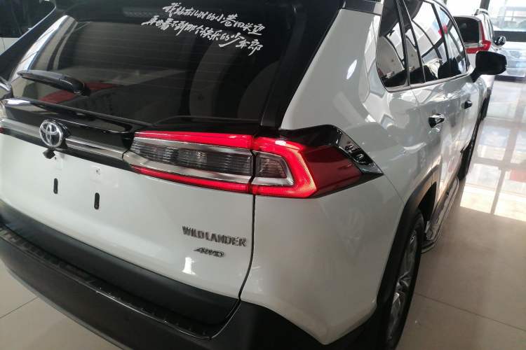 Used Toyota Wildlander 2024 2.0L CVT Two-Wheel Drive Leading Edition
