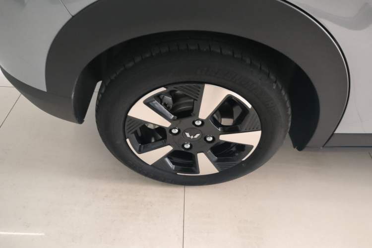 Used Wuling Bingo PLUS 2024 401 km Range 5-Seater Version