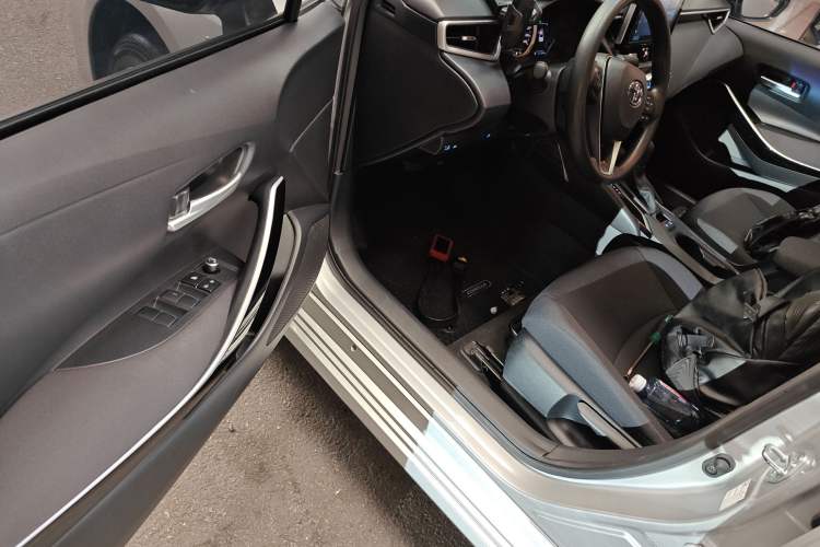 Used Toyota Corolla 2021 Dual-Motor 1.8L E-CVT Elite Edition
