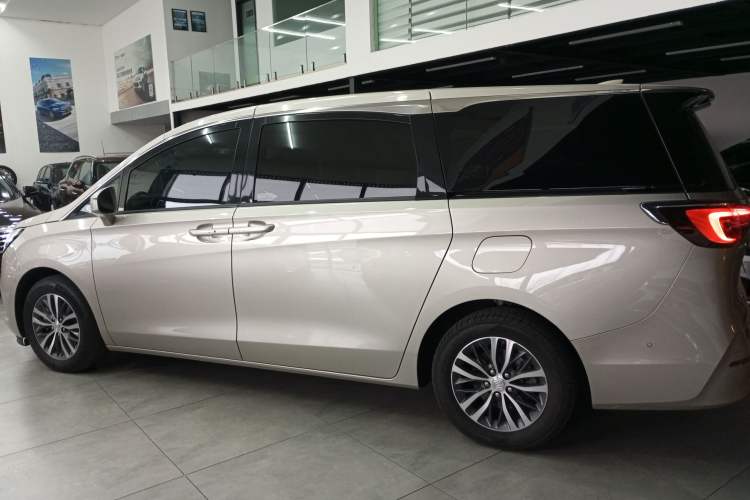 Used Buick GL8 2021 ES Land Cruiser 653T Luxury Edition
