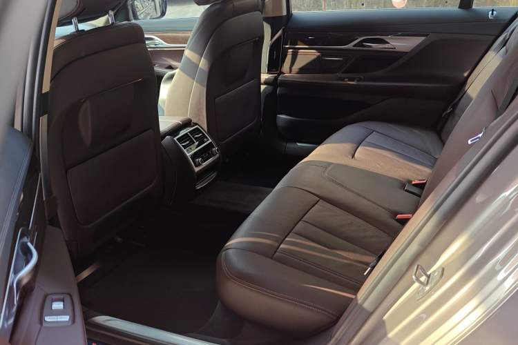 Used BMW 7 Series 2018 730Li Leading Model Excellence Package
