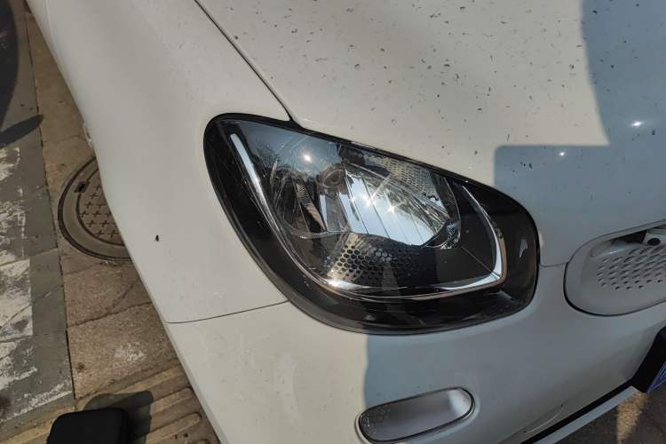 Used  fortwo 2018 0.9T 66kW Hardtop Pioneer Edition China V Emission Standard
