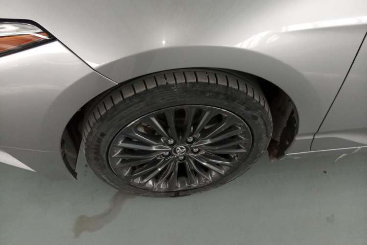 Used Toyota Avalon 2019 2.5L Touring Premium Version China VI Standard
