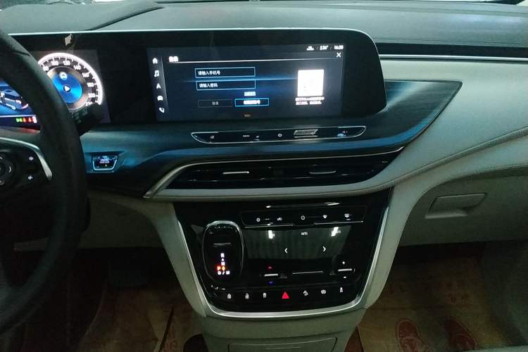 Used Buick GL8 2021 ES Landtrek 653T Comfort Edition
