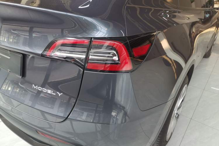 Used Tesla Model Y 2021 Standard Range Rear-Wheel Drive Version