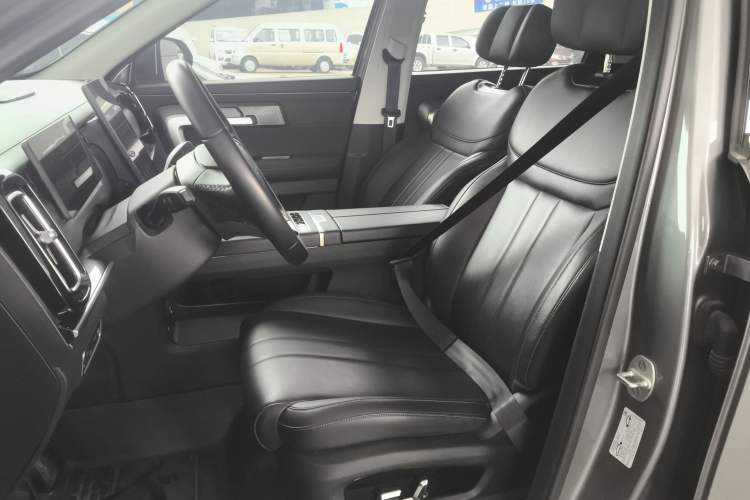 Used Chery Tiggo 7 C-DM 2025 1.5T 120KM Luxury Trim
