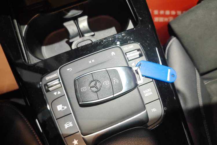 Used Mercedes-Benz A-Class 2022 Revised Version A 200 L Sport Sedan Fashionable Style
