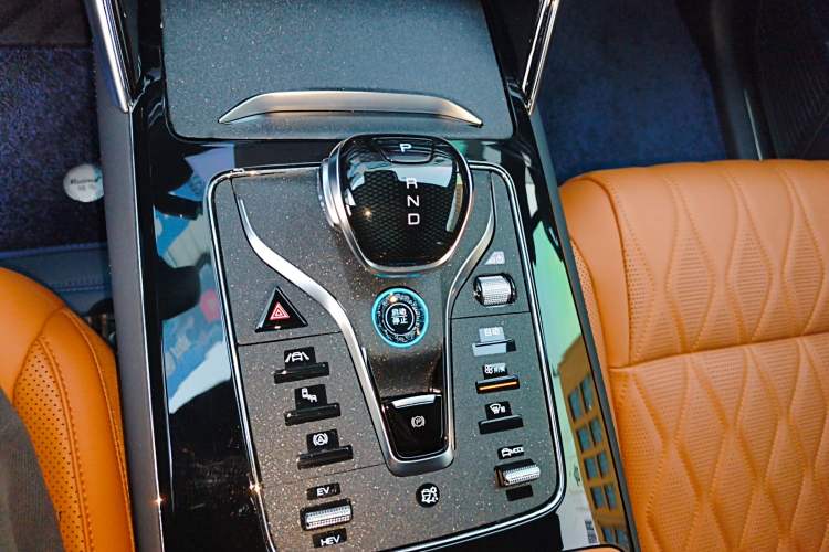 Used BYD Tang New Energy 2023 DM-i Champion Edition 112KM Prestige Model