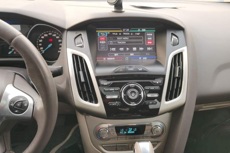 Used Ford Focus 2012 Sedan 1.6L Automatic Fashion Edition