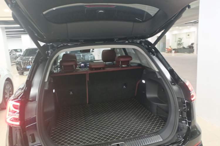 Used Hongqi HS5 2023 2.0T Four-Wheel Drive Flagship Pro Edition
