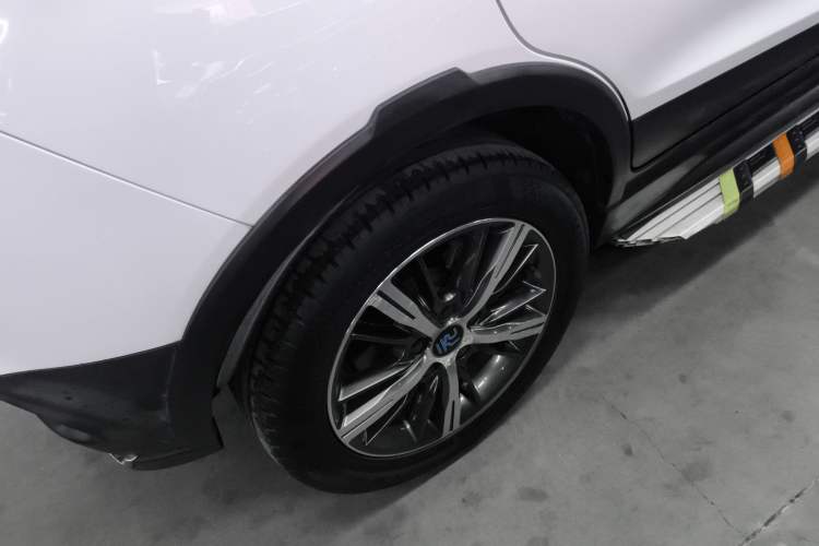 Used BYD Yuan New Energy 2018 EV360 Smart Connected Cool Model
