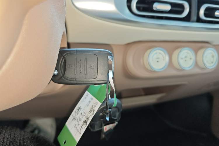 Used Wuling Hongguang MINIEV 2025 Four-Door Version Advanced Edition
