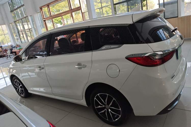 Used BYD Song MAX 2017 1.5T Automatic Smart Connect Luxury 7-Seater
