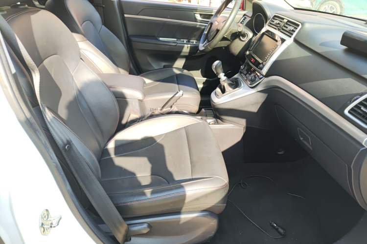 Used Haval M6 2019 1.5T Manual Two-Wheel Drive Elite Version China VI Standard
