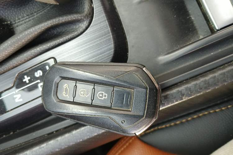 Used JMC Yusheng S330 2016 1.5L GTDi Automatic Two-Wheel Drive Comfort Edition
