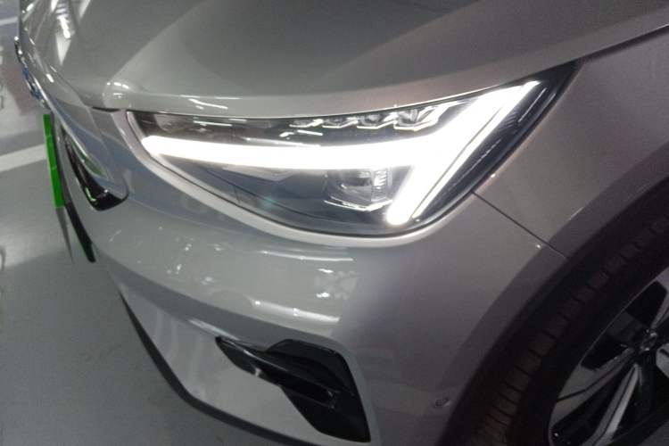 Used Volvo C40 2022 Long-Range PRO Version
